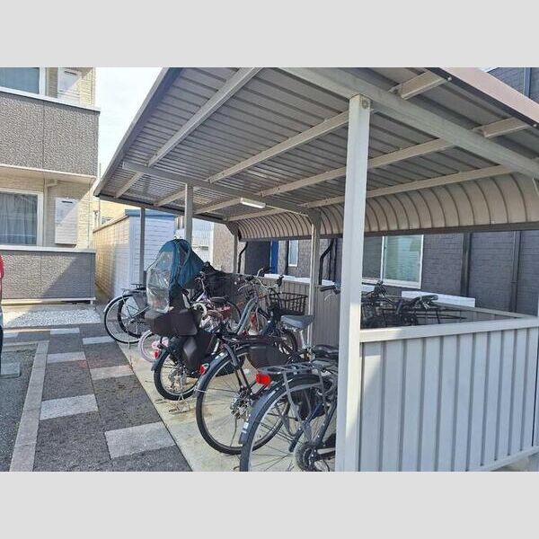 駐車場 (駐輪場)