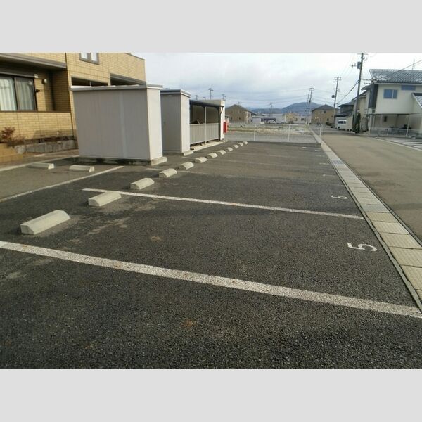 駐車場 (駐車場)