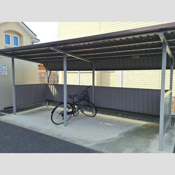 駐車場 (駐輪場)