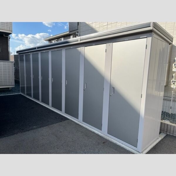 現地周辺 (物置)