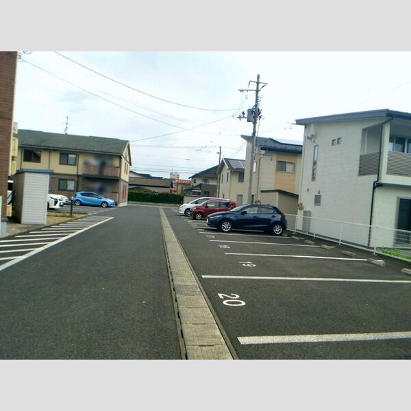 駐車場 (駐車場)
