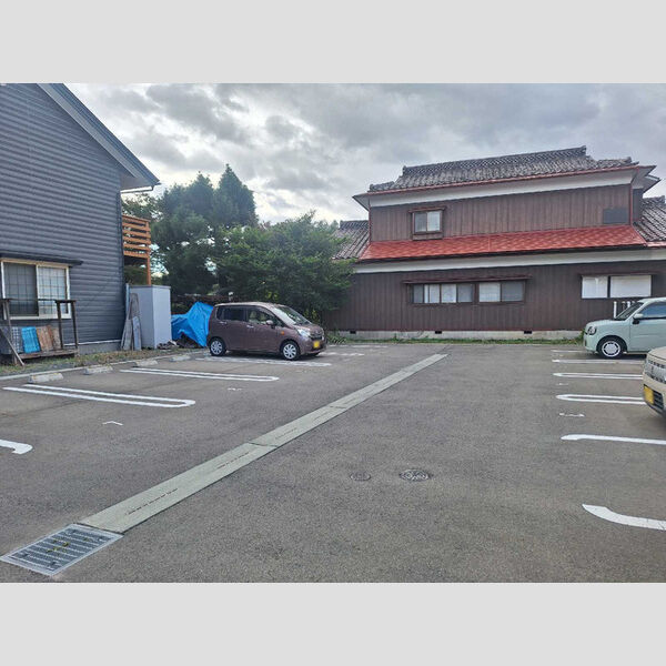 駐車場 (駐車場)