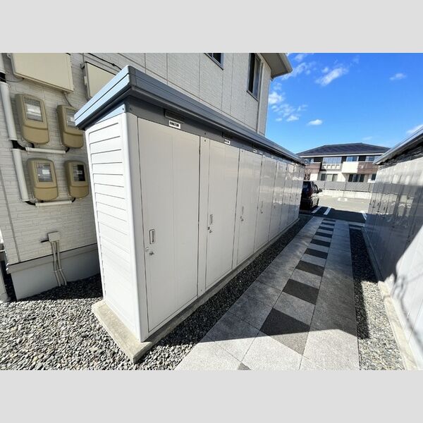 現地周辺 (物置)