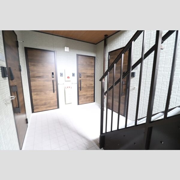 エントランス (エントランス内)