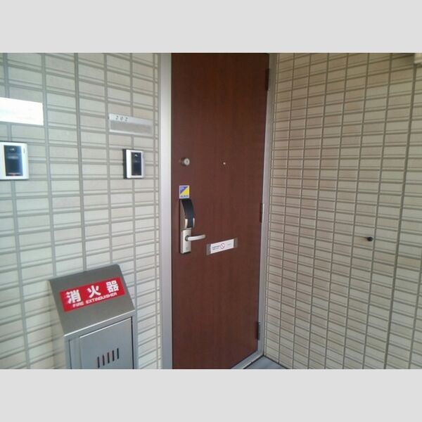 エントランス (玄関)