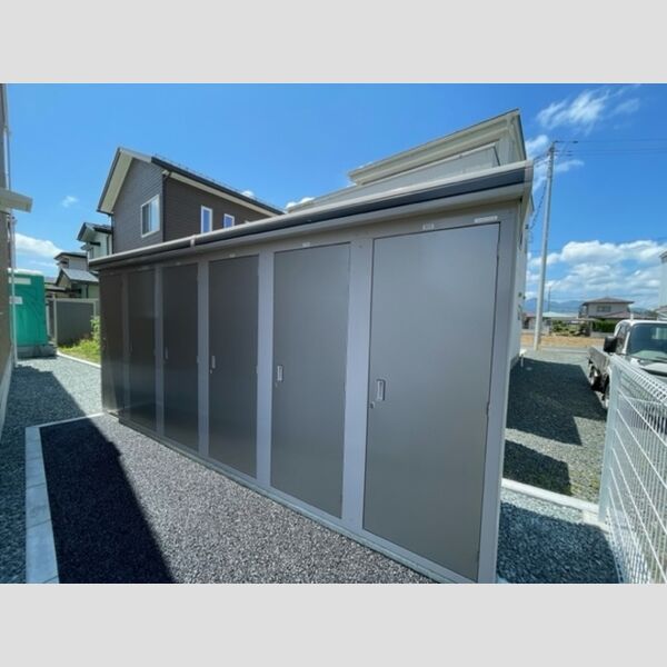 現地周辺 (物置)