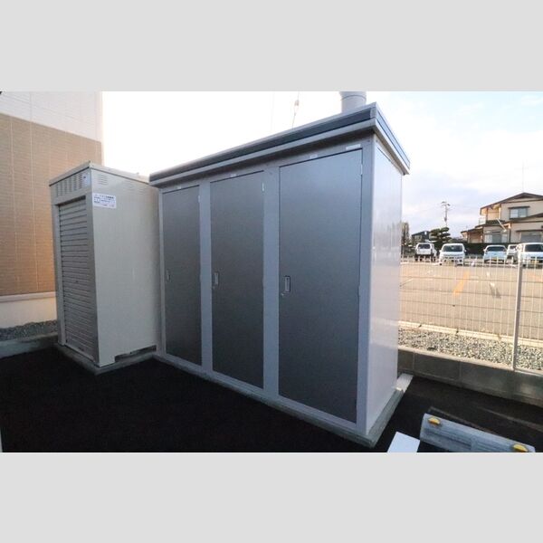 現地周辺 (物置)