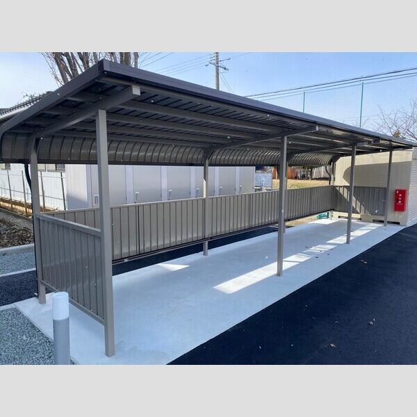 現地周辺 (駐輪場)