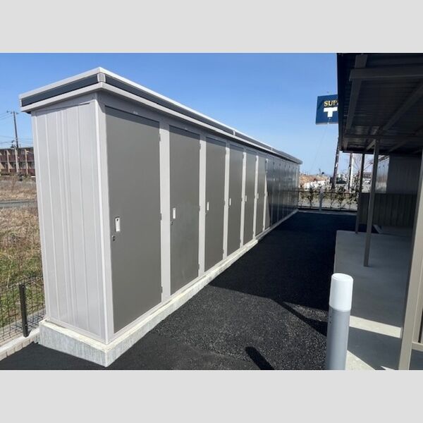 現地周辺 (物置)