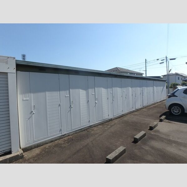 現地周辺 (物置)