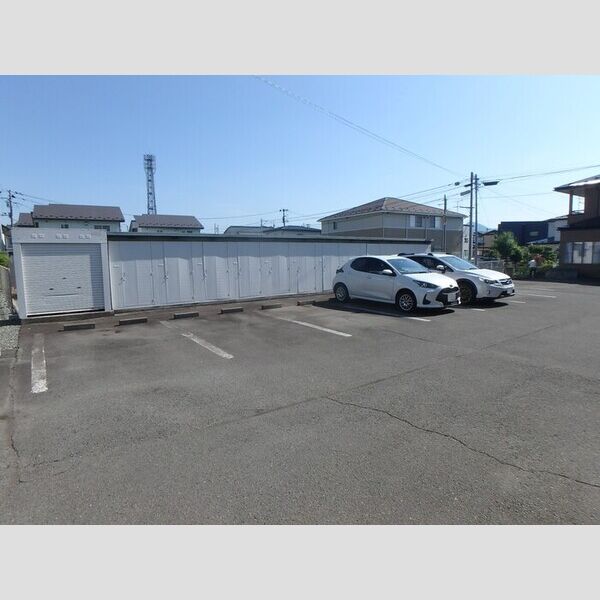 駐車場 (駐車場)