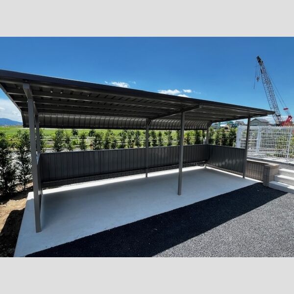 現地周辺 (駐輪場)