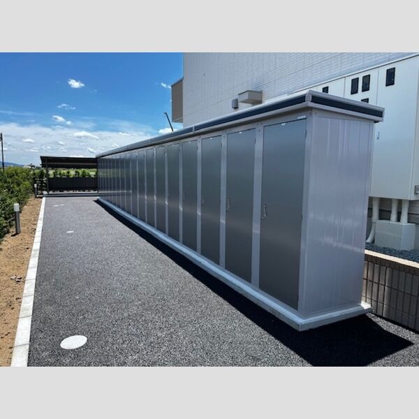 現地周辺 (物置)