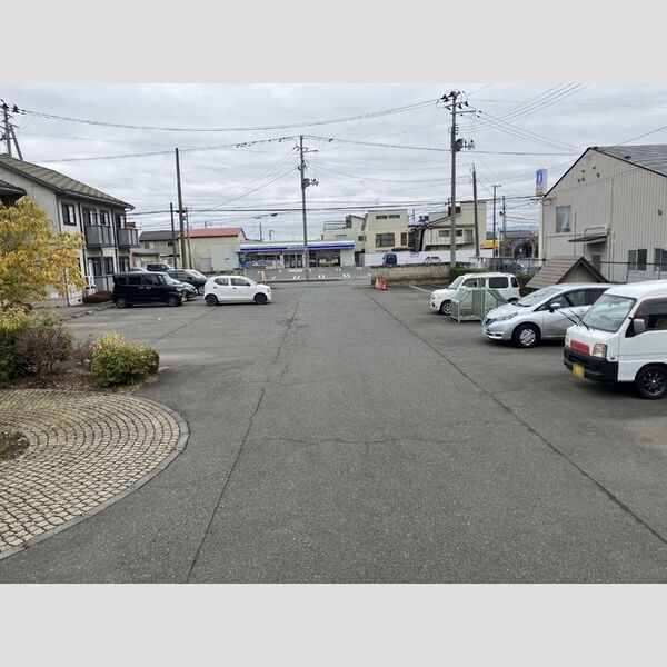 駐車場 (駐車場)