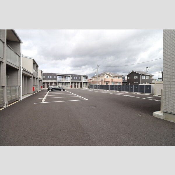 駐車場 (駐車場)