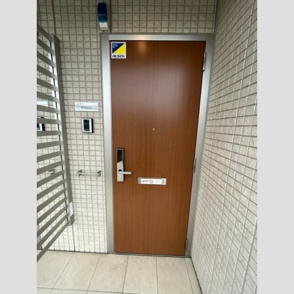 玄関 (玄関ドア)