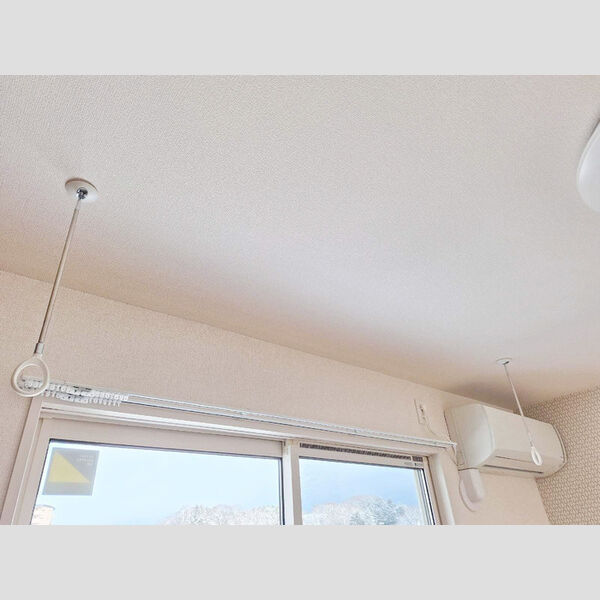 その他設備 (室内物干し)