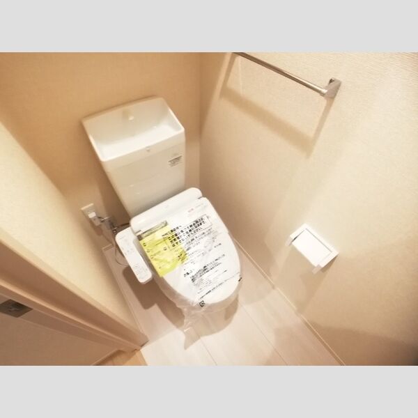 トイレ (トイレ)