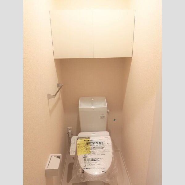 トイレ (トイレ)