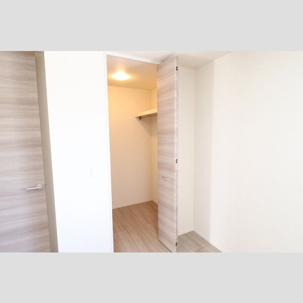 収納 (ウォークインクローゼット)