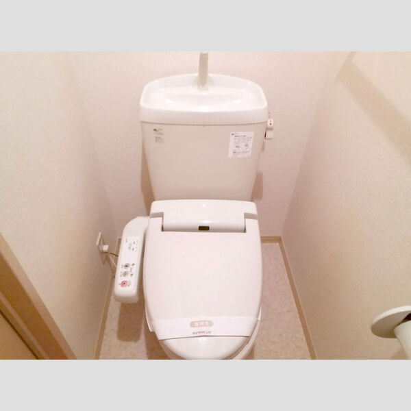 トイレ (トイレ)