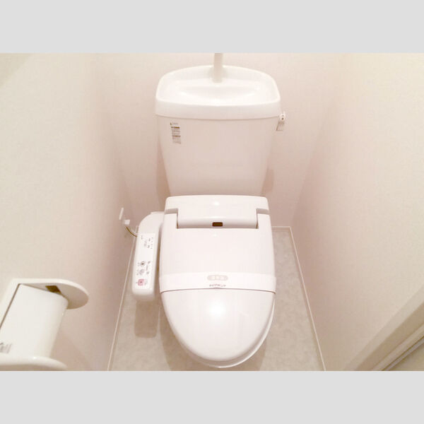 トイレ (トイレ)