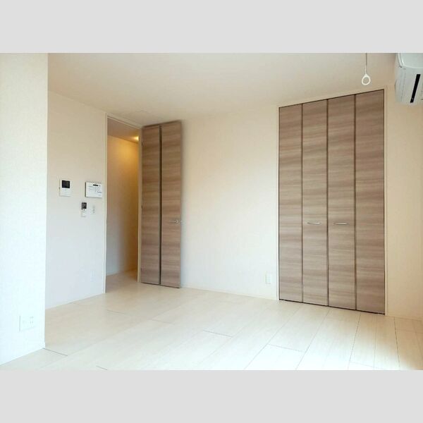 その他 (洋室角度違い)