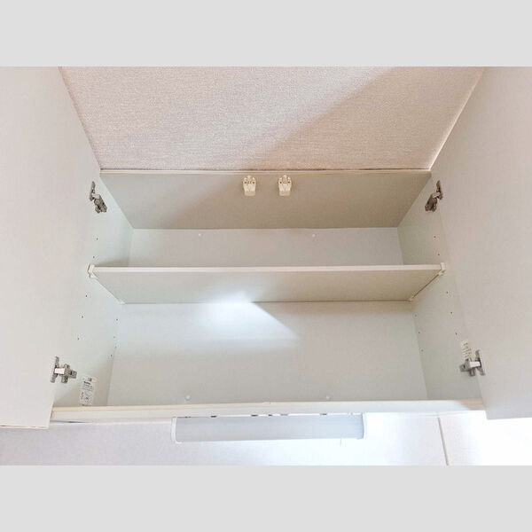 キッチン (キッチン吊戸棚)