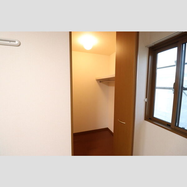 収納 (ウォークインクローゼット)