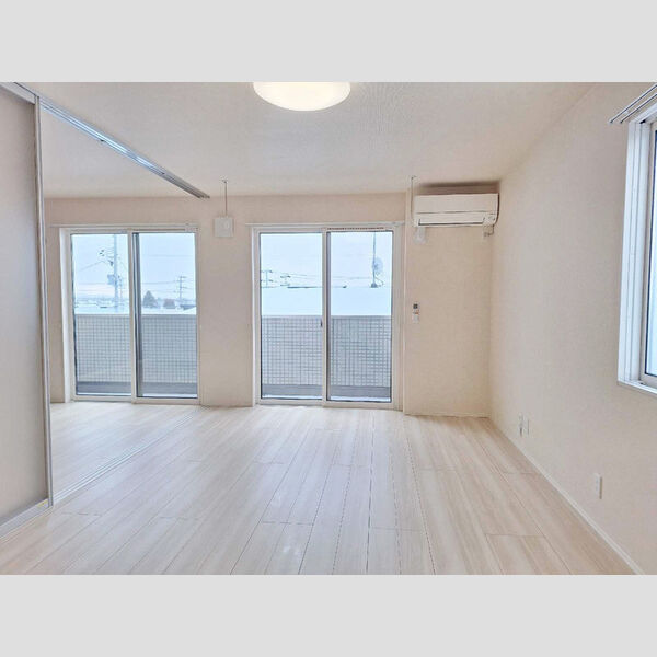 居室・リビング (リビング別方向)