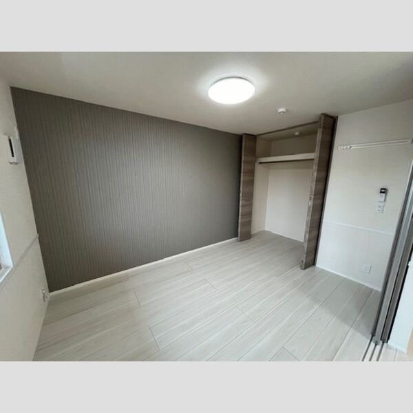 その他 (6.1帖洋室)