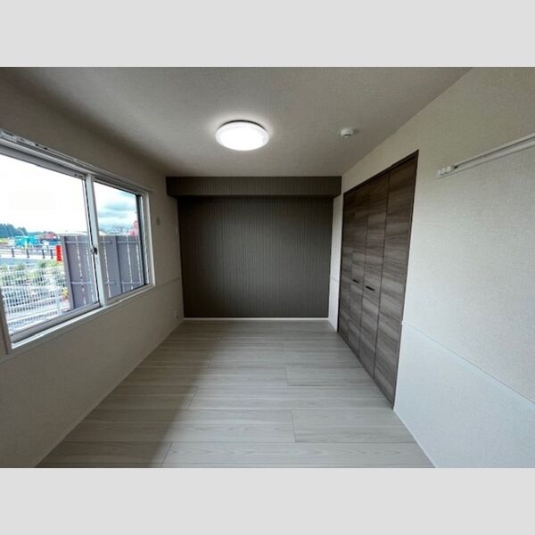 その他 (6帖洋室)