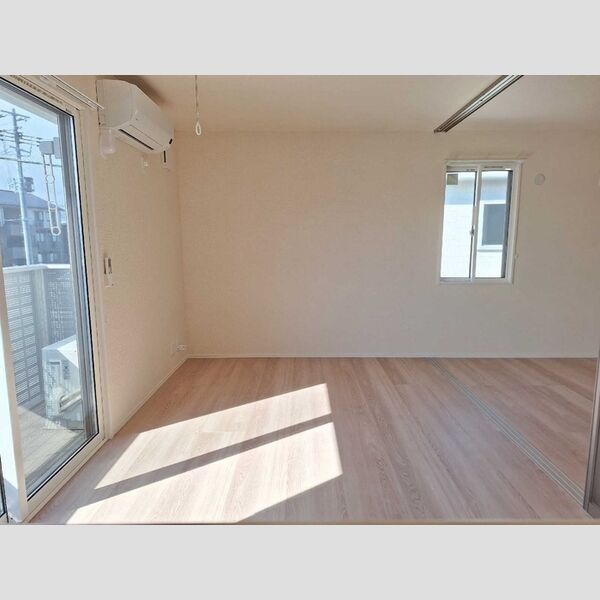 居室・リビング (リビング別方向)