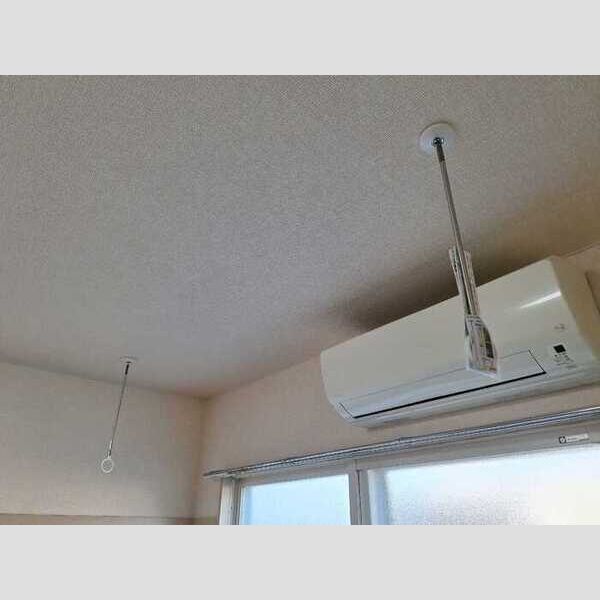 その他設備 (室内物干し)