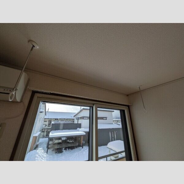 その他設備 (室内物干し)