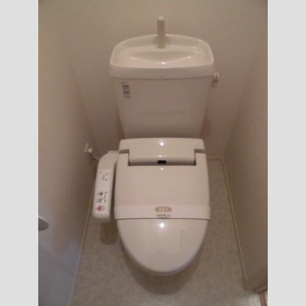 トイレ (トイレ)