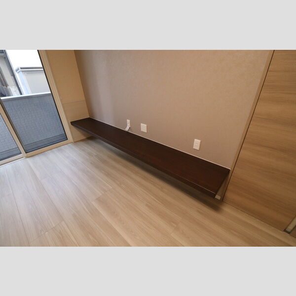 居室・リビング (リビングデスク)