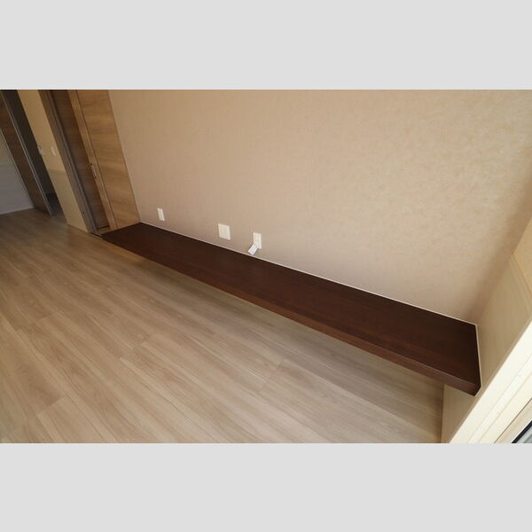 居室・リビング (リビングデスク)