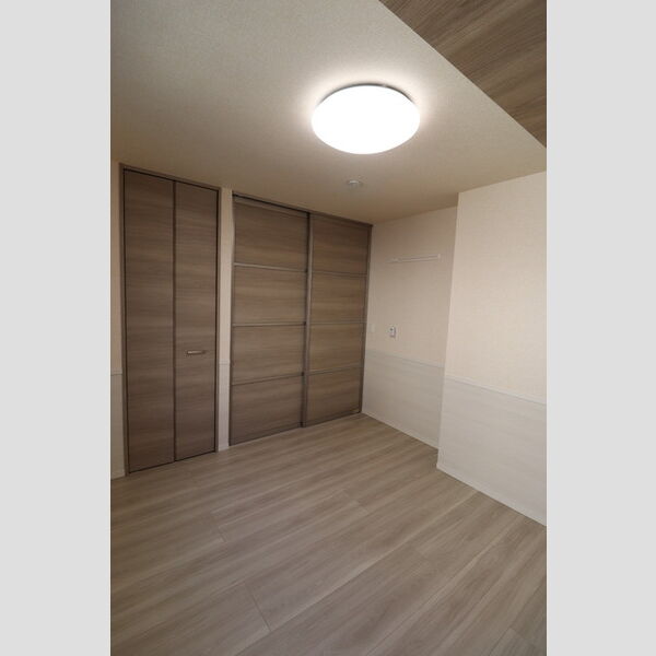 その他 (洋室2別方向)