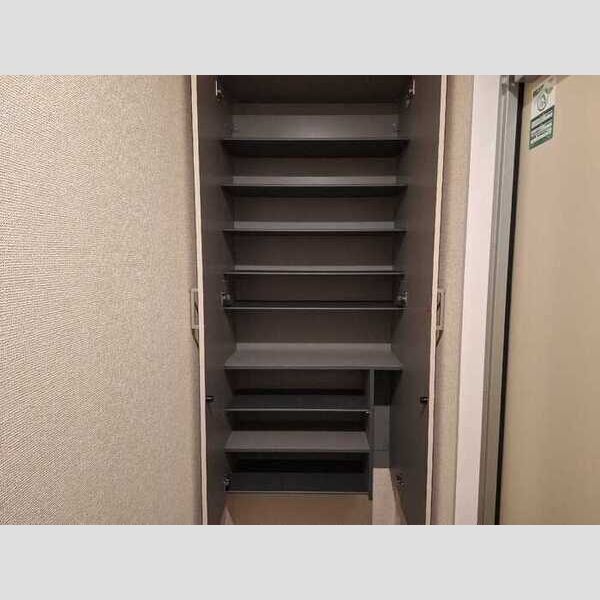 玄関 (シューズボックス)