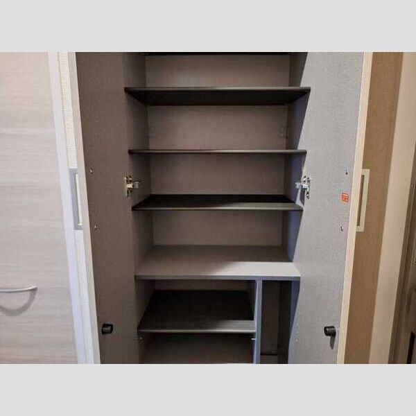 玄関 (シューズボックス)