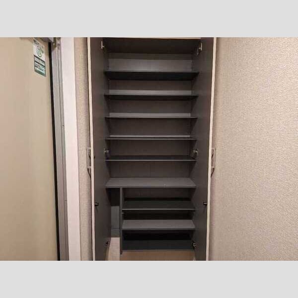 玄関 (シューズボックス)