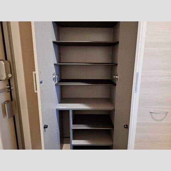 玄関 (シューズボックス)