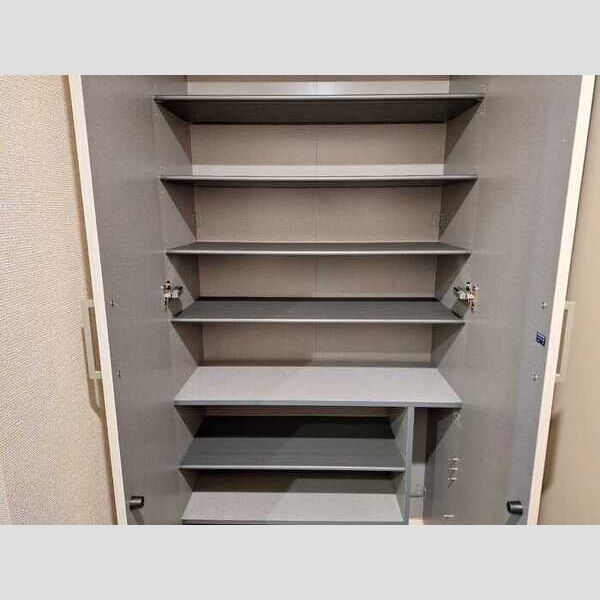 玄関 (シューズボックス)