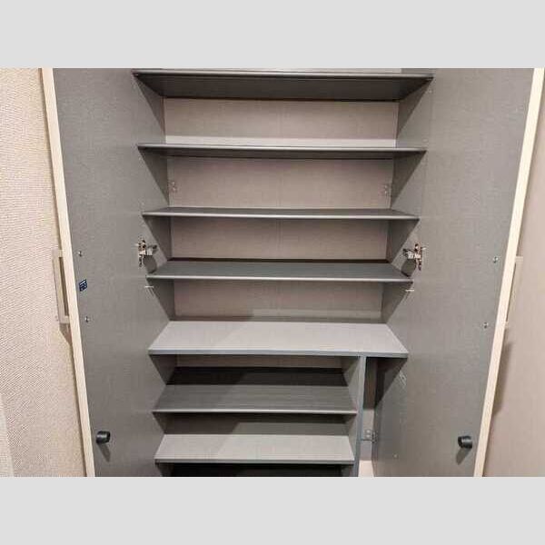 玄関 (シューズボックス)