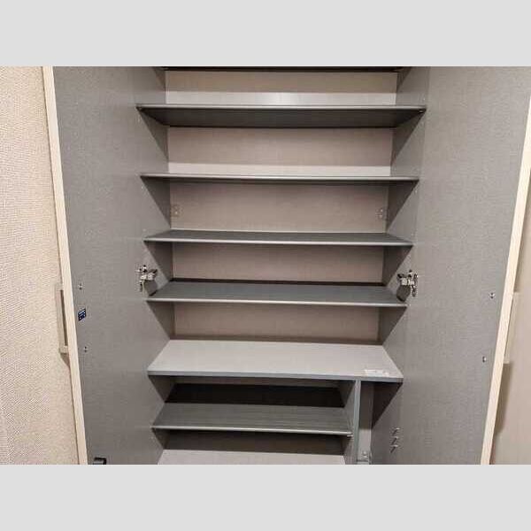 玄関 (シューズボックス)