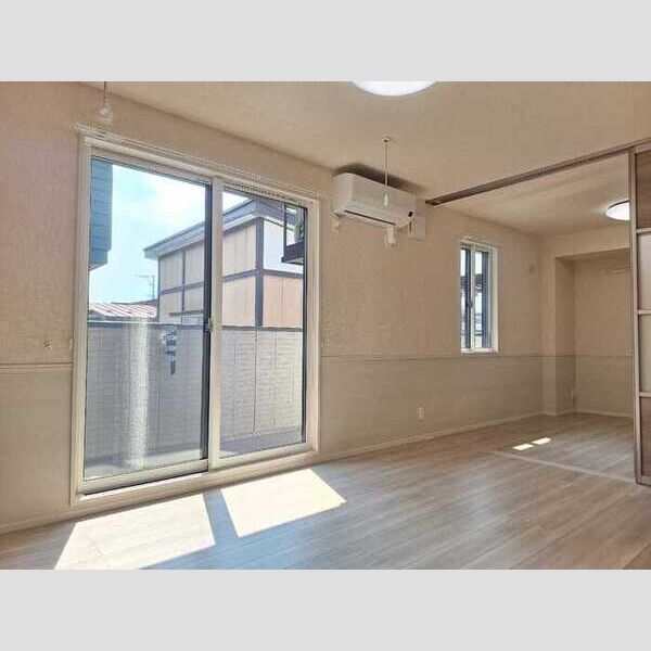 居室・リビング (リビング別方向)