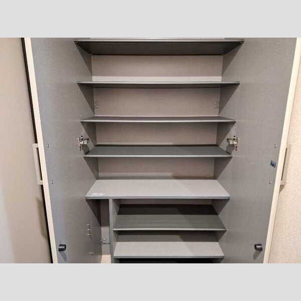 玄関 (シューズボックス)