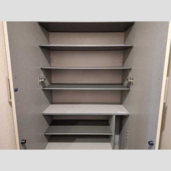 玄関 (シューズボックス)