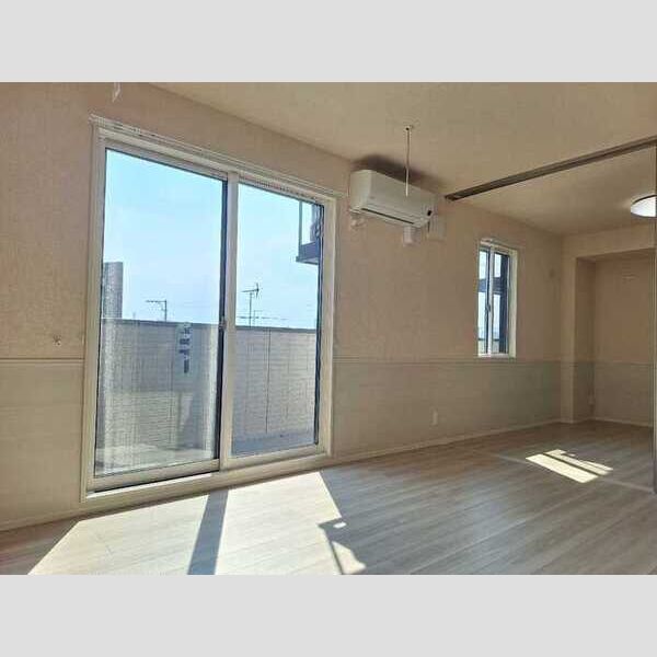 居室・リビング (リビング別方向)